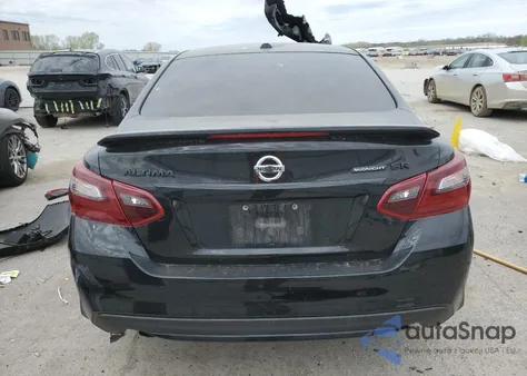 2018 Nissan Altima 2.5 z USA, uszkodzony, nr VIN 1N4AL3AP1JC247915